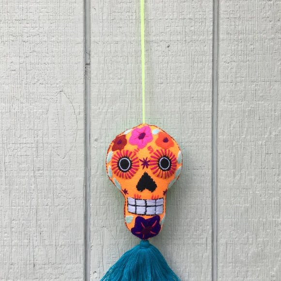 Handmade Embroidered Felt Mexican Sugar Skull Pom Pom - Dia de los Muertos - Picture 3 of 4